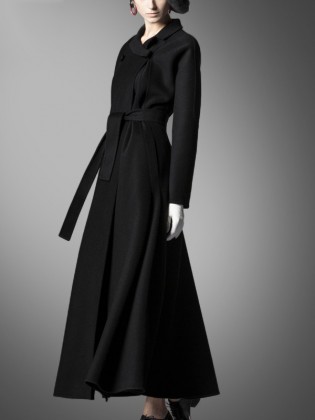 Áo khoác dạ đen siêu dài cổ áo cánh sen quý phái TA418